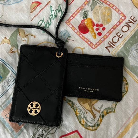Tory Burch Black Quilted Card Holder with Gold Logo - Picture 6 of 7